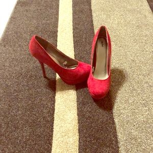 Red suede 4’’ heels